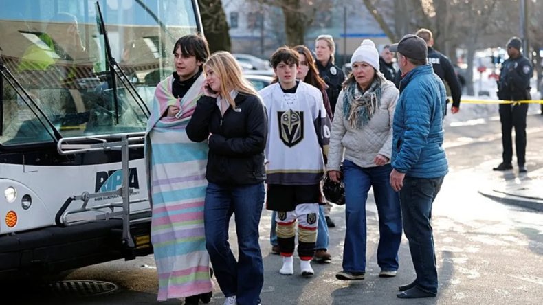 ABD'de Buz Hokeyi Ma&ccedil;ında Silahlı Saldırı: 2 &Ouml;l&uuml;, 4 Yaralı