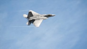 ABD'nin Orta Doğu'daki Yığınının Artması: &Ccedil;inli Şirket Uydu G&ouml;r&uuml;nt&uuml;lerini Sızdırdı! F-22 U&ccedil;akları İsrail'de
