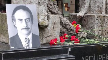 Abdi İpek&ccedil;i &ouml;l&uuml;m&uuml;n&uuml;n 47. yılında anıldı