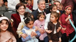 Adana Valisi Mustafa Yavuz Koruyucu Aileler ve &Ccedil;ocukları ile İftarda Buluştu