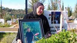 Adana'da kanlı doğum g&uuml;n&uuml;nde can vermişti: Acılı annenin s&ouml;zleri y&uuml;rek burktu! Batuhan'ın son g&ouml;r&uuml;nt&uuml;leri&hellip;