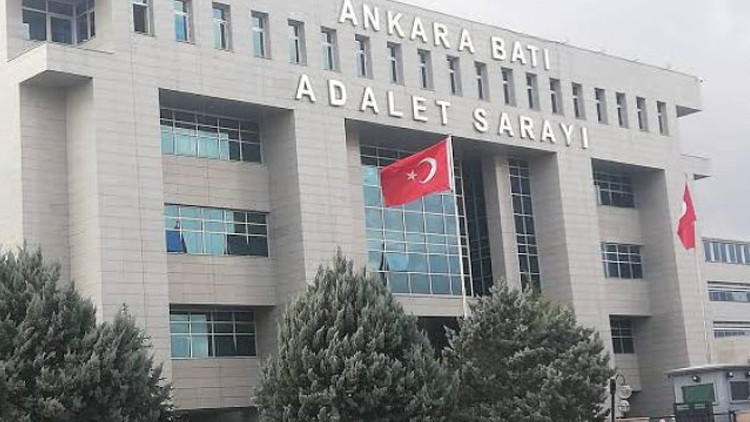 Adliyedeki Altınları Zimmetine Ge&ccedil;iren Emanet Personeli Tutuklandı