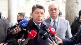 Ahmet Minguzzi i&ccedil;in Sultanahmet&rsquo;te Mevlit okundu: "Komisyon &ccedil;alışmaları bittikten sonra meclise gelecek"