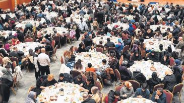 AK Parti İstanbul Teşkilatı, Komşularıyla İftarda Bir Araya Geldi
