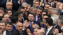 AK Parti'den CHP'nin Meclis Provokasyonlarına Sert Yanıt!