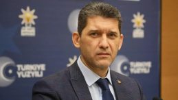 AK Parti&rsquo;den CHP'li Antalya B&uuml;y&uuml;kşehir Belediyesine: 7 Yıldır Eser Yok, Hizmet Yok, Ama Baklava Kutuları Var