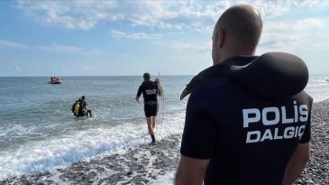 Alanya'da Denizde Erkek Cesedi Tespit Edildi