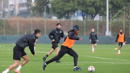 Alanyaspor Galatasaray Ma&ccedil;ına Hazırlıklarını S&uuml;rd&uuml;r&uuml;yor!