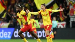 Allan Saint Maximin ile Lens, Rennes'i yendi!