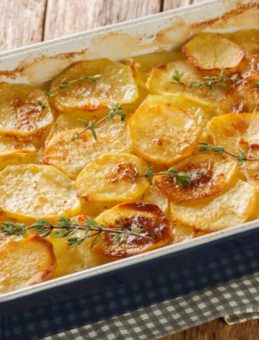 Altın Sarısı Patates Graten Tarifi: Sofranızın Yıldızı Olacak!