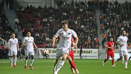 Amed, Van Spor FK'yı Evinde Yenerek &Uuml;st&uuml;nl&uuml;k Sağladı