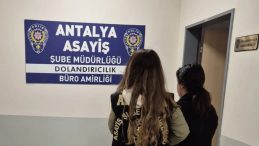 Antalya'da Sahte Polis İle Dolandırıcılık: 1 Milyon TL'lik Değerindeki Ziynet Eşyası &Ccedil;alındı!