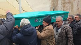 Antalya'daki Otob&uuml;s Kazasında Hayatını Kaybeden S&uuml;r&uuml;c&uuml; Memleketi K&uuml;tahya'da Son Yolculuğuna Uğurlandı