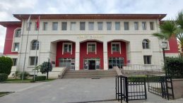 Apart Otelde Dehşet Verici Olay! Bı&ccedil;akla Gasbedip Uygunsuz Fotoğraflarını &Ccedil;ektikleri Kadın Şikayet&ccedil;i Oldu