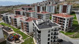 Asrın İnşasının &Ouml;rneği Yok