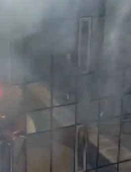 Bağcılar'da Yangın Paniği: İş Yeri Alevlere Teslim Oldu!