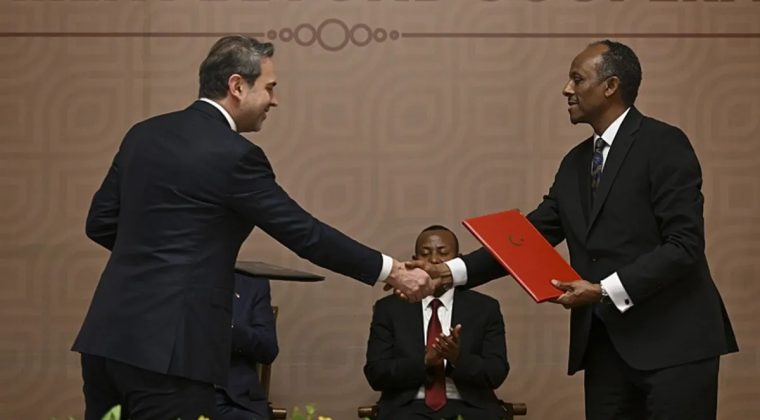 Bakan Bayraktar: Kapsamlı yol haritası &uuml;zerinde mutabık kaldık