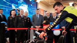 Bakan &Ccedil;ift&ccedil;i K&uuml;lliye'de Ramazan Etkinlik Alanını Ziyaret Etti