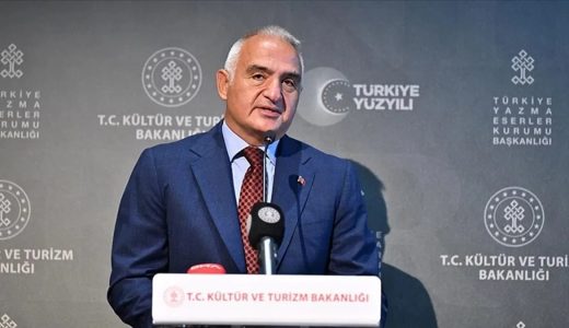 Bakan Ersoy: Belek'te Acısu Deresi'nde Uygunsuz Yapılar Kaldırılacak