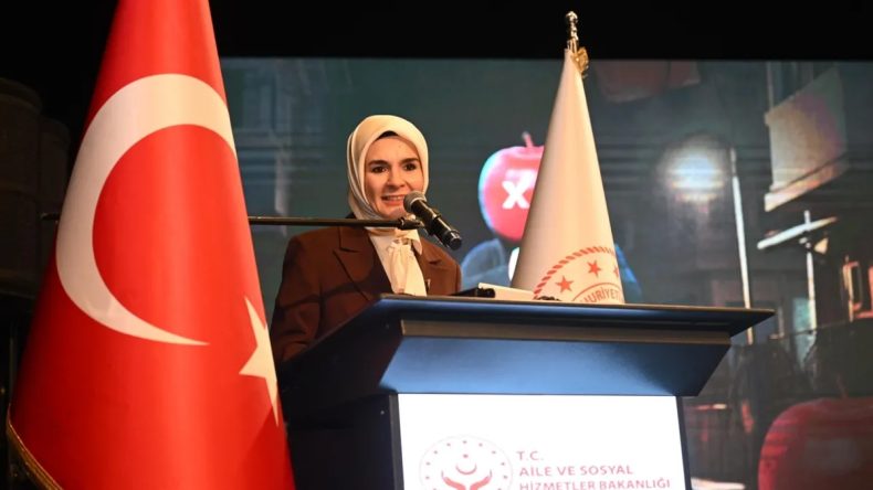 Bakan G&ouml;ktaş, Medd-up Sahne Performansını İzledi