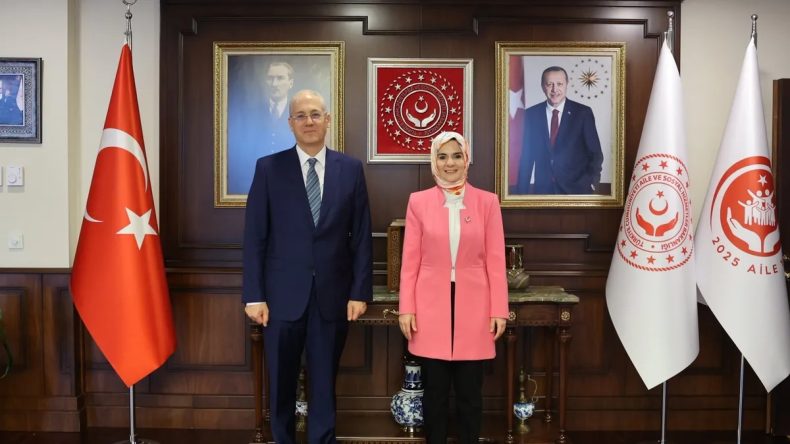 Bakan G&ouml;ktaş, Mısır'ın Ankara B&uuml;y&uuml;kel&ccedil;isi Elsheik ile Bir Araya Geldi