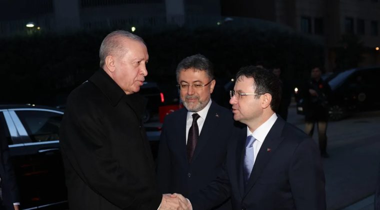 Bakan G&uuml;rlek: G&uuml;&ccedil;l&uuml; Bir Hukuk D&uuml;zeni Emeğin G&uuml;vencesidir