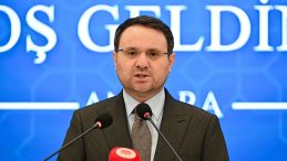 Bakan G&uuml;rlek, HSK &Uuml;yeleri ve &Ccedil;alışanlarıyla İftar Yemeğinde Bir Araya Geldi