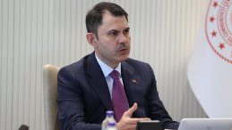 Bakan Kurum'dan &Ouml;zg&uuml;r &Ouml;zel'e Yanıt