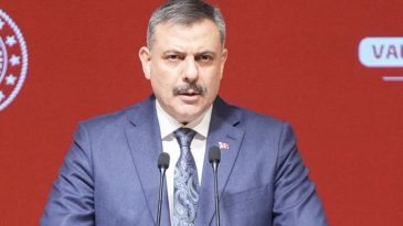 Bakan Mustafa &Ccedil;ift&ccedil;i: &Ccedil;ocuklarımızı &ccedil;etelerden kurtaracağız