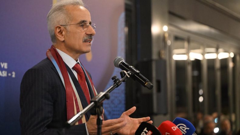 Bakan Uraloğlu'ndan Trabzon&rsquo;a Yeni Havalimanı A&ccedil;ıklaması