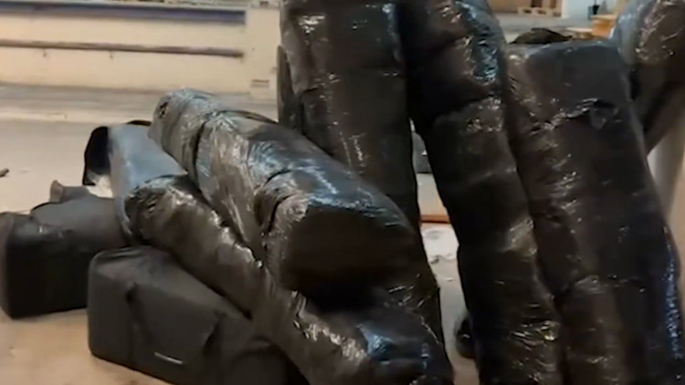 Bakan Yerlikaya Duyurdu: 240 kg Skunk Uyuşturucu Maddesi Ele Ge&ccedil;irildi