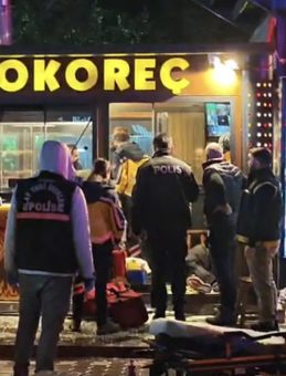 Balıkesir'de Kokore&ccedil; D&uuml;kkanına Silahlı Saldırı: 1 &Ouml;l&uuml;, 2 Yaralı