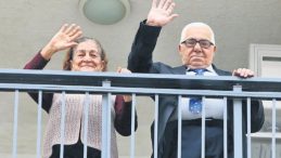 Balkonda Mutluluk Anı