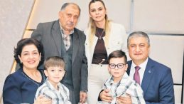 Başımızın Tacısınız