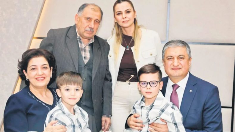 Başımızın Tacısınız