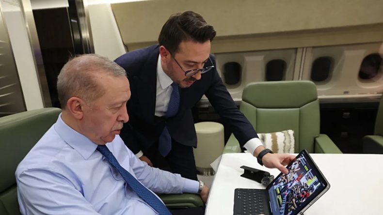 Başkan Erdoğan AA'nın "Yılın Kareleri" Oylamasına Destek Verdi