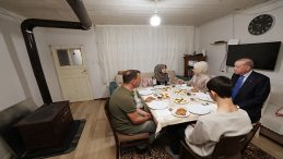 Başkan Erdoğan, İstanbul'da Kayacık Ailesinin İftar Sofrasına Katıldı!