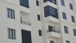 Başkomiser, evinde karısıyla yakaladığı erkeği &ouml;ld&uuml;rd&uuml;! Kadın, cinayet anını b&ouml;yle anlattı: "Metin balkondayken &ccedil;ıkarsın, dedim"