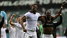 Beşiktaş, Galatasaray derbisi &ouml;ncesi seriye bağladı!