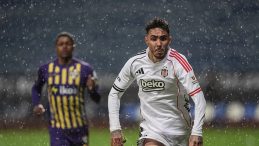 Beşiktaş'a Emirhan Top&ccedil;u'dan &Uuml;z&uuml;c&uuml; Gelişme!