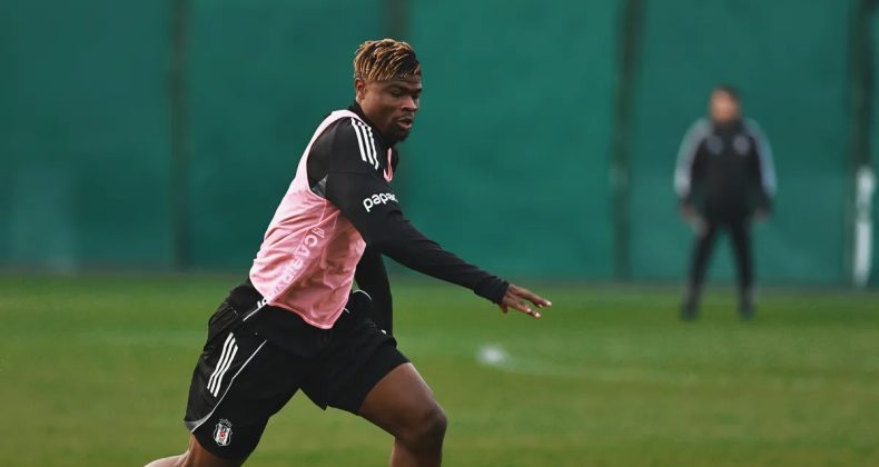 Beşiktaş'ta 3 Yeni Transfer Antrenmana &Ccedil;ıktı!