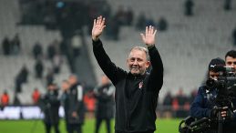 Beşiktaş'ta Sergen Yal&ccedil;ın K&ouml;t&uuml; Haberi Duyurdu! El Bilal Toure'nin Durumu Belli Oldu