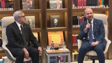 Bilal Erdoğan'dan 'N'Golo Kante' A&ccedil;ıklaması: Cumhurbaşkanı Her Camianın &Ouml;nemli Meselelerini &Ccedil;&ouml;zm&uuml;ş Kişidir