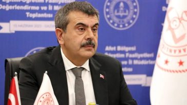 Bildiriyi Kaleme Alanlar Gerici Azınlık