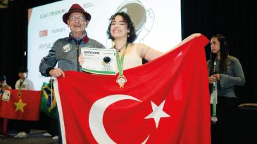 Bilim Olimpiyatları&rsquo;nda Şampiyon Ayşe Naz