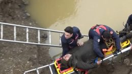 Bisiklet ile Irmağa D&uuml;şen Vatandaş Kurtarıldı