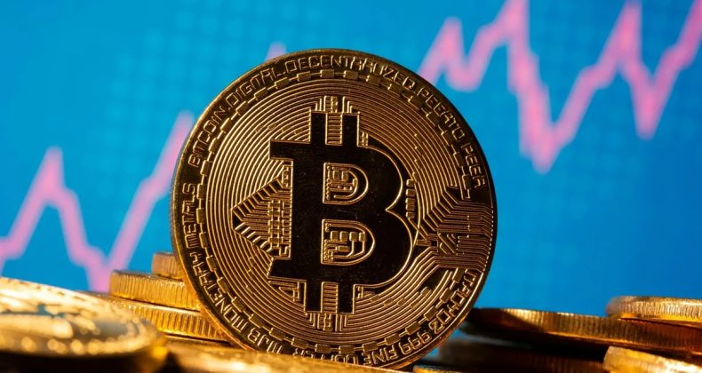 Bitcoin'de Y&uuml;zde 12'lik Y&uuml;kseliş: 71 Bin Dolara Yaklaştı!