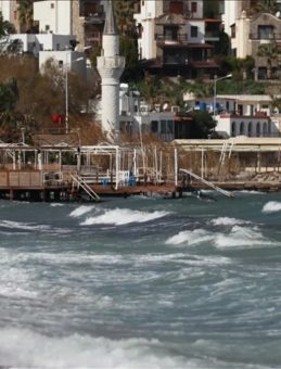 Bodrum'da Okullar Bir G&uuml;n Tatil Edildi