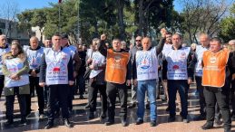 Buca Belediyesi'nde &Ccedil;alışanlar İş Bıraktı!