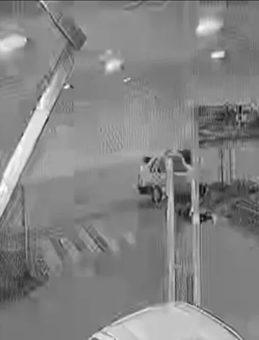 Burdur'da Korkun&ccedil; Kaza: Yolun Karşısına Ge&ccedil;meye &Ccedil;alışan Kadın Yaralandı